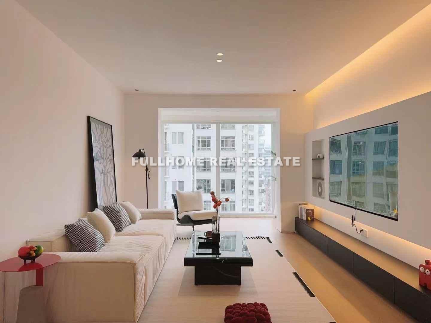 Louis Triumph Palace - 2 bedroom apartment in Shanghai, Zhongshan Park, Downtown