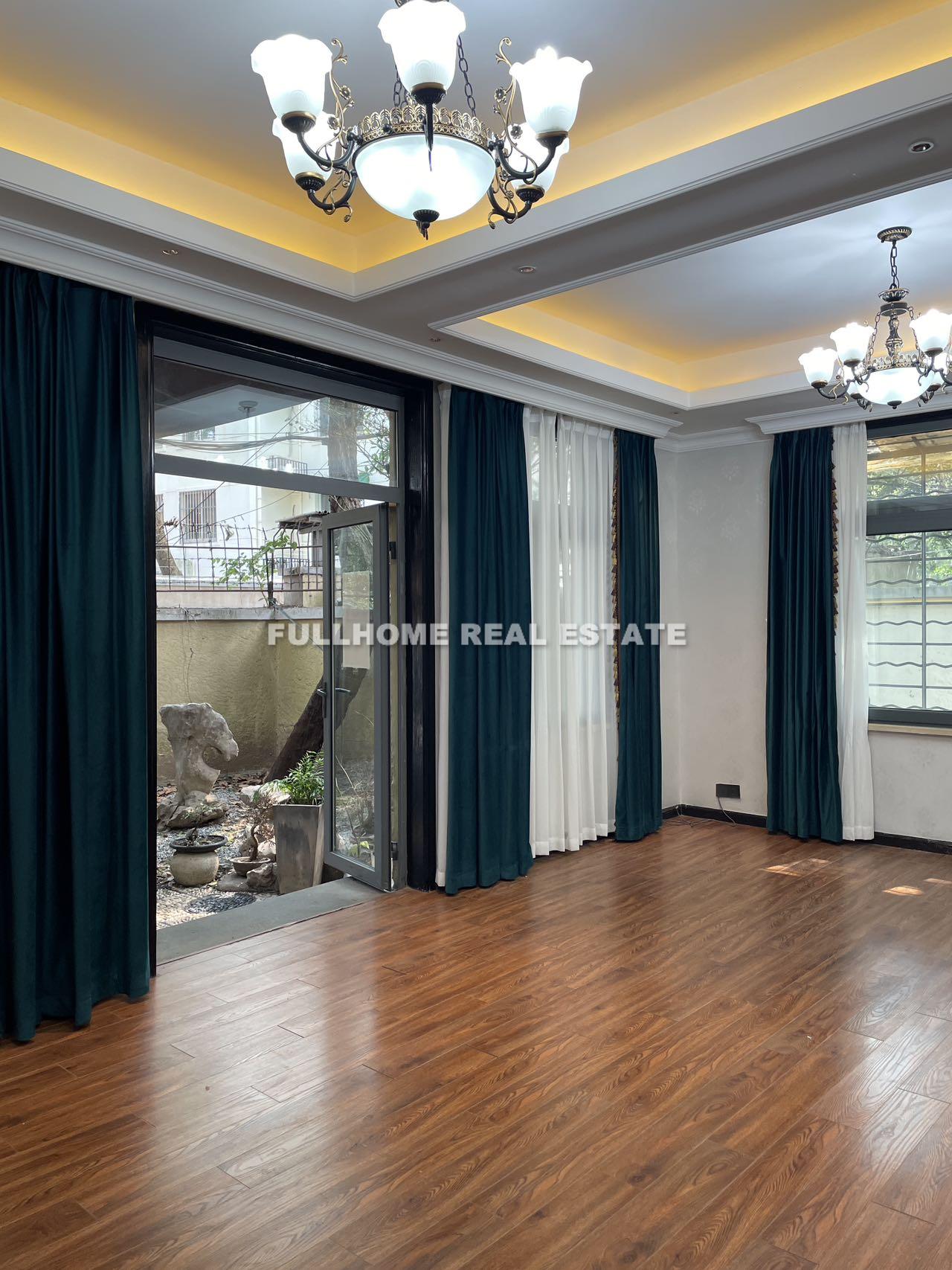 Lane 1-200 Kangping Road Old House	 - 6 bedroom apartment in Shanghai, , 