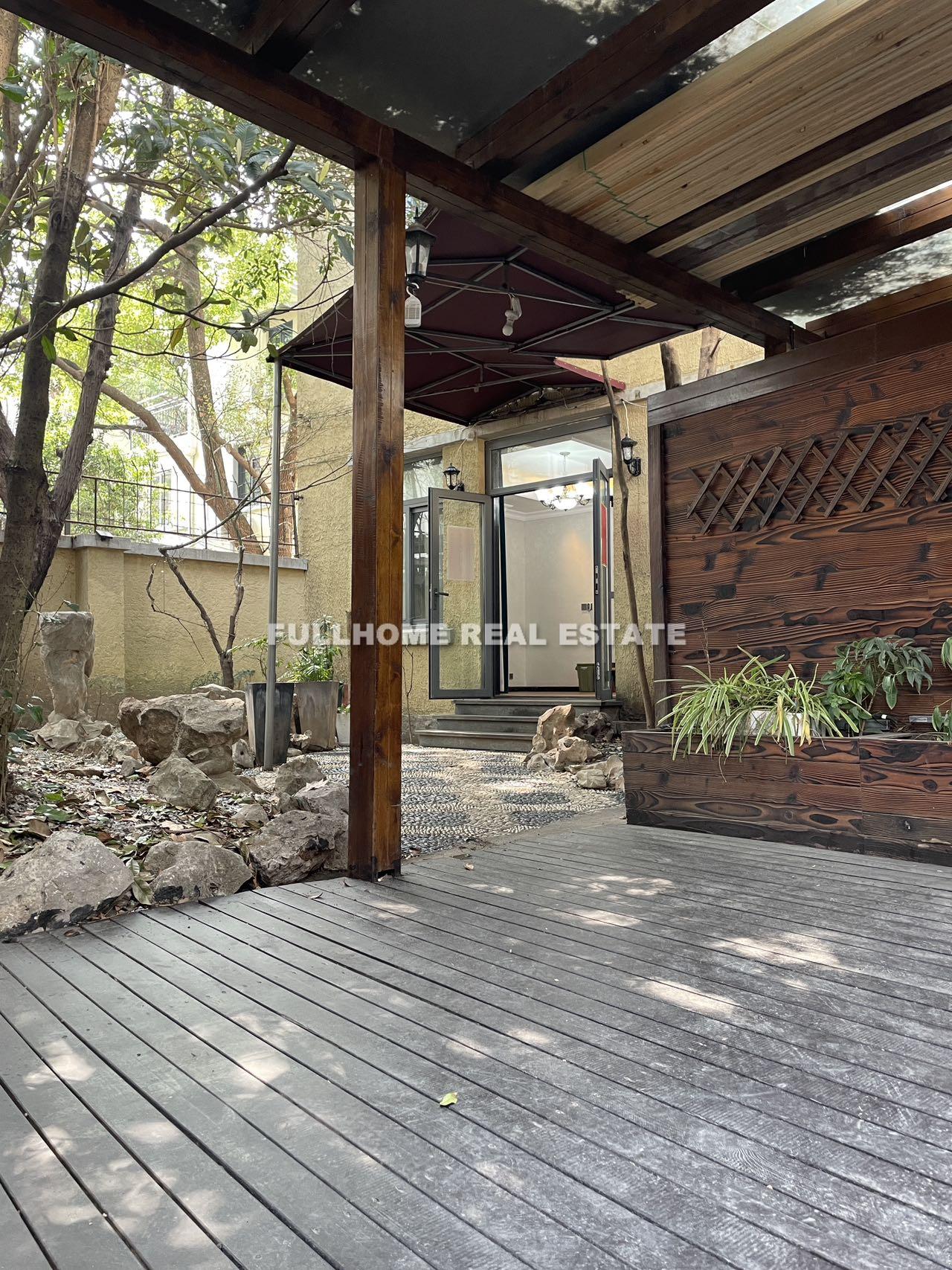 Lane 1-200 Kangping Road Old House	 - Interior view 5, Shanghai rental property