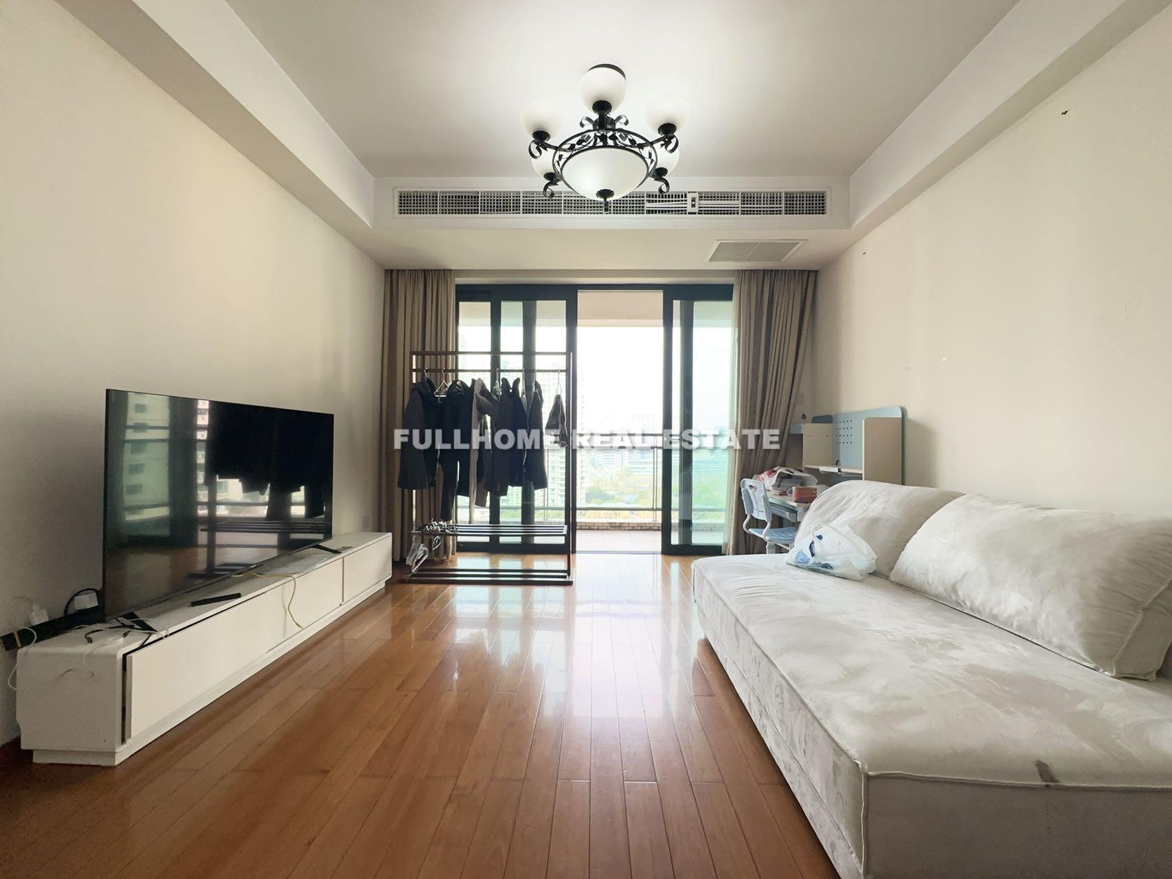 Same compound: Yanlord Riverside Garden, 2 bedrooms in Shanghai