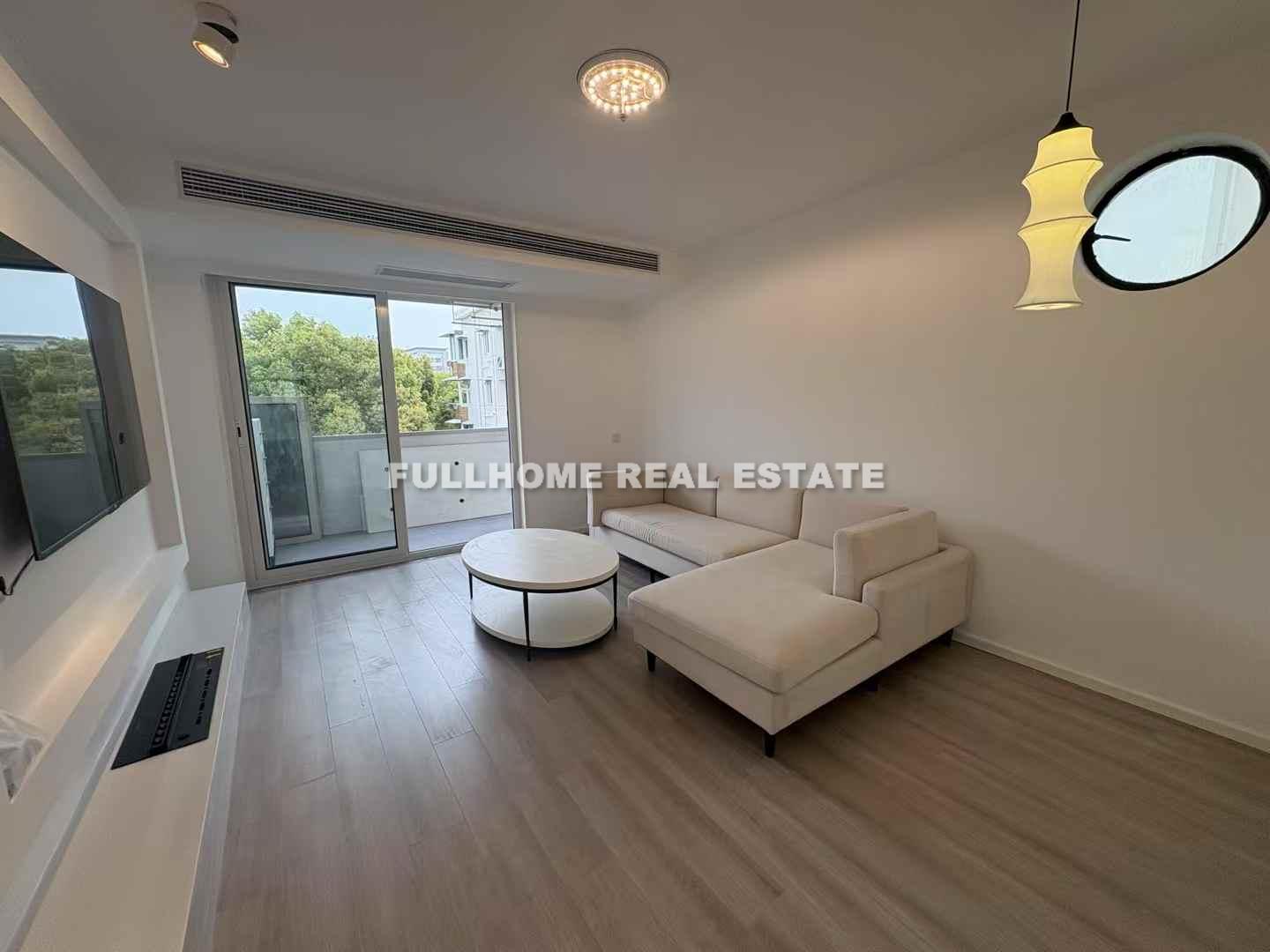 Same compound: Lane 1-500 Wanpin Road Old House	, 2 bedrooms in Shanghai