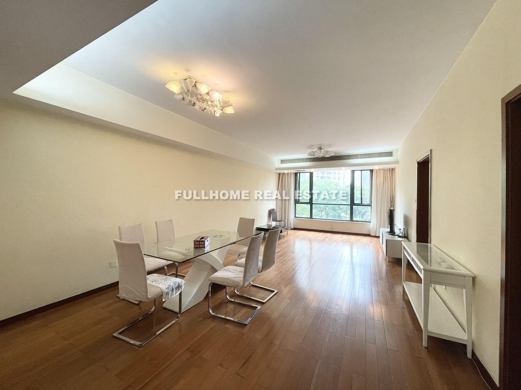 Yanlord Garden - 4 bedroom apartment in Shanghai, Lujiazui, Pudong