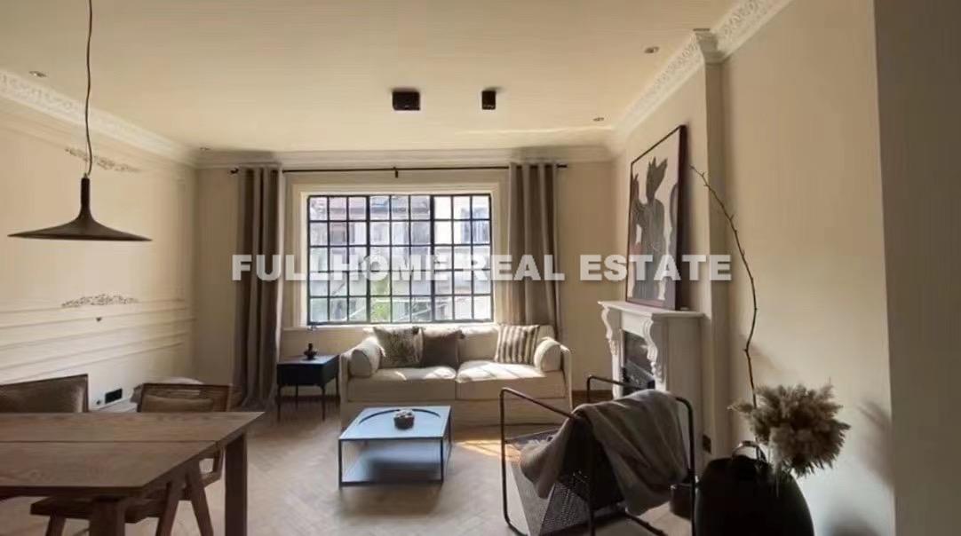 Same compound: Lane 1-1200 Huashan Road Old House, 2 bedrooms in Shanghai