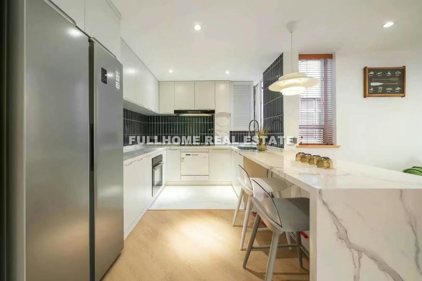 Jiahui Plaza - Interior view 2, Shanghai rental property