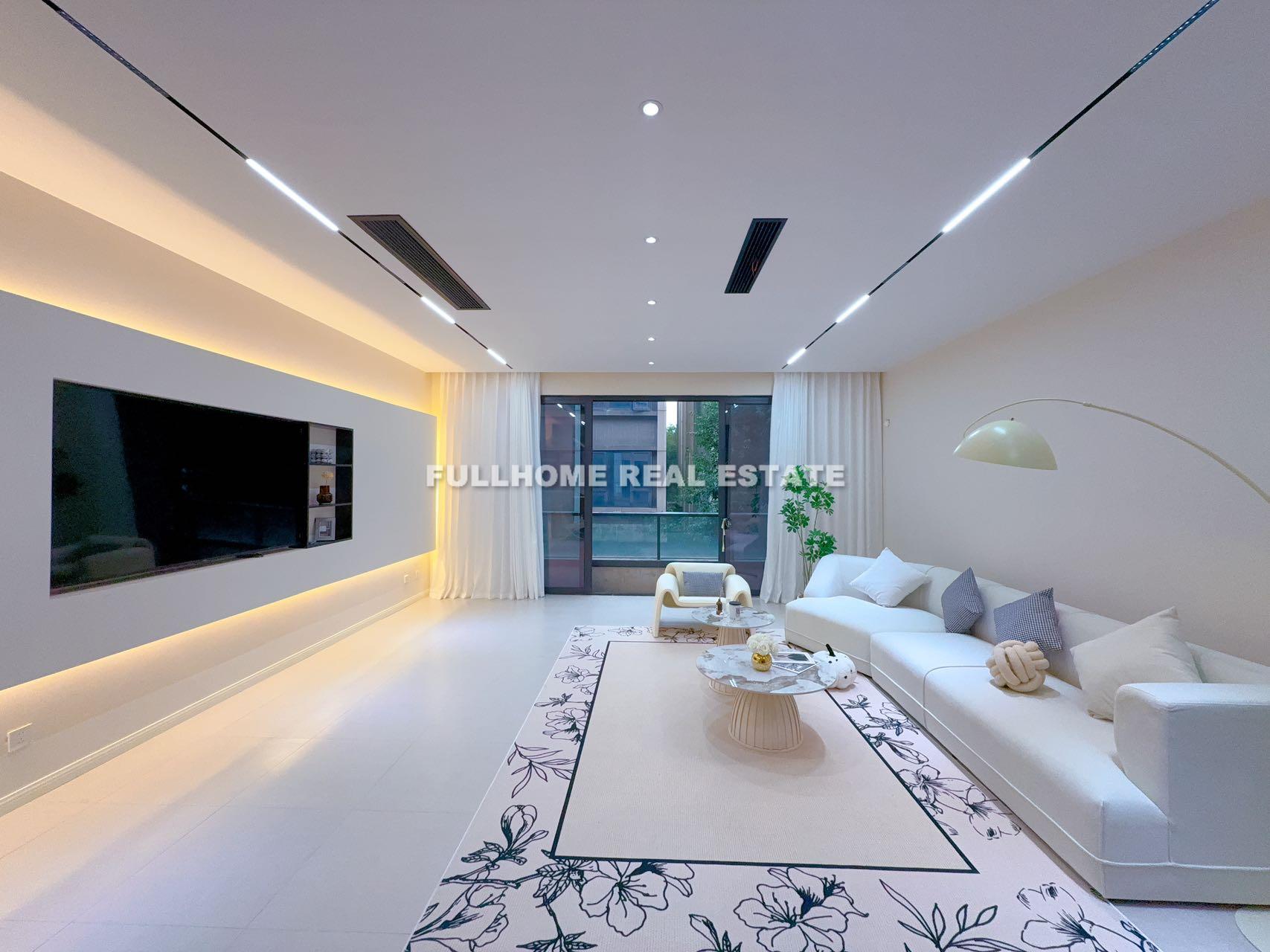 Long Wan Yuan - 5 bedroom apartment in Shanghai, Qingpu, Suburb