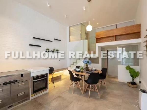 Similar property: Lane 1-100 Xinle Road Old House, 1 bedrooms, 60 sqm in Shanghai