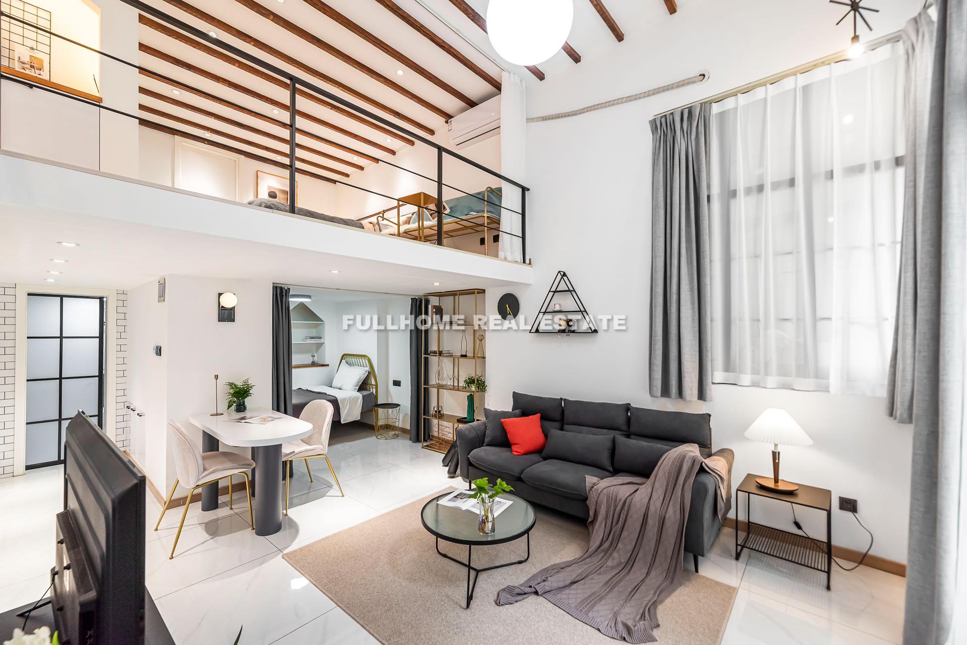 Lane 1-1000 Weihai Road Old House - 2 bedroom apartment in Shanghai, , 