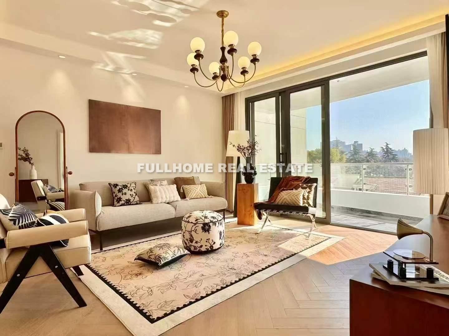 Top Of City - 3 bedroom apartment in Shanghai, People Square, Downtown