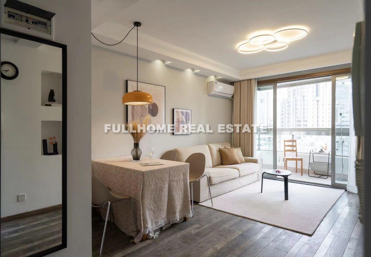 First Block - 1 bedroom apartment in Shanghai, Jing An, Downtown