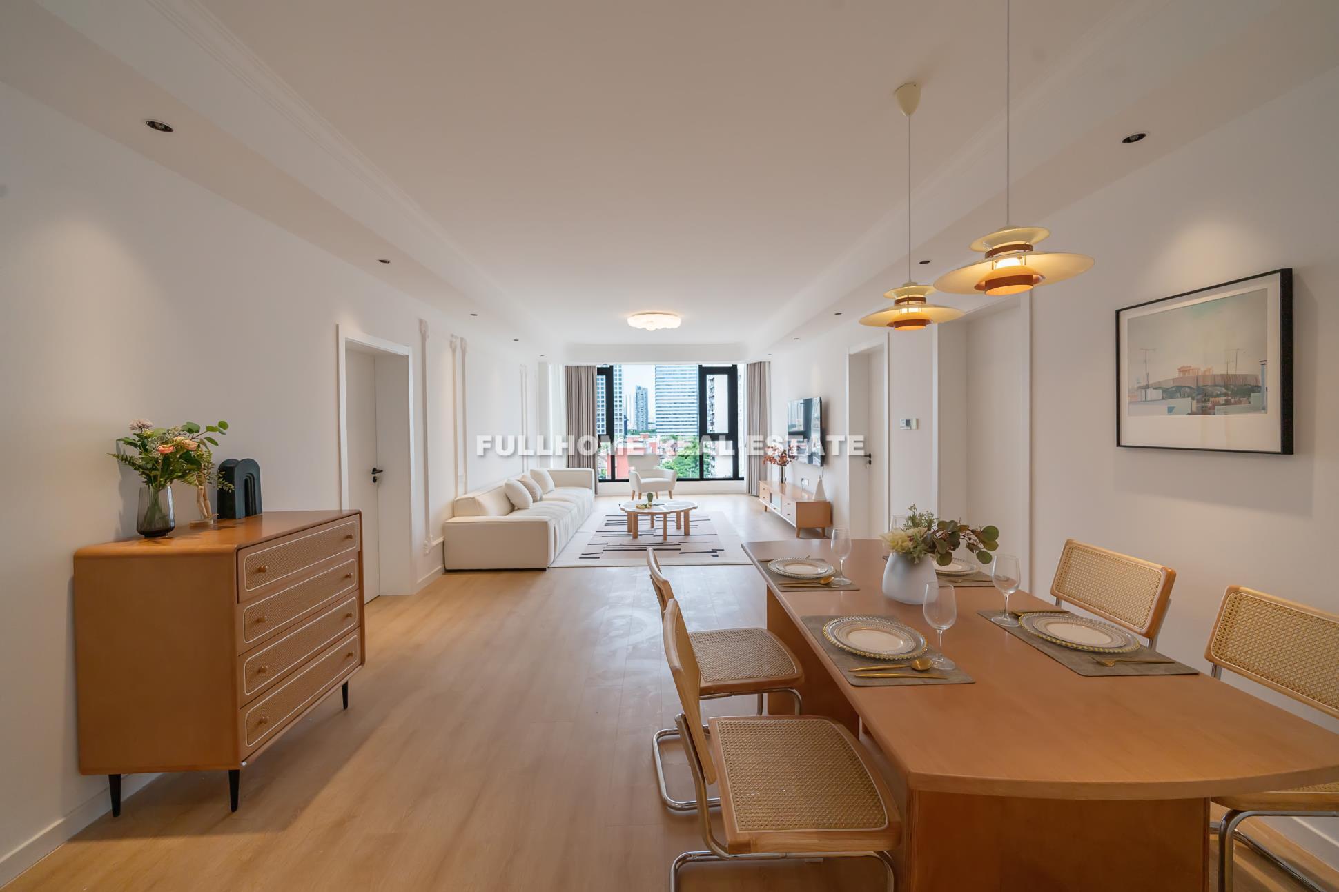 Same compound: Minghua Mansion, 3 bedrooms in Shanghai