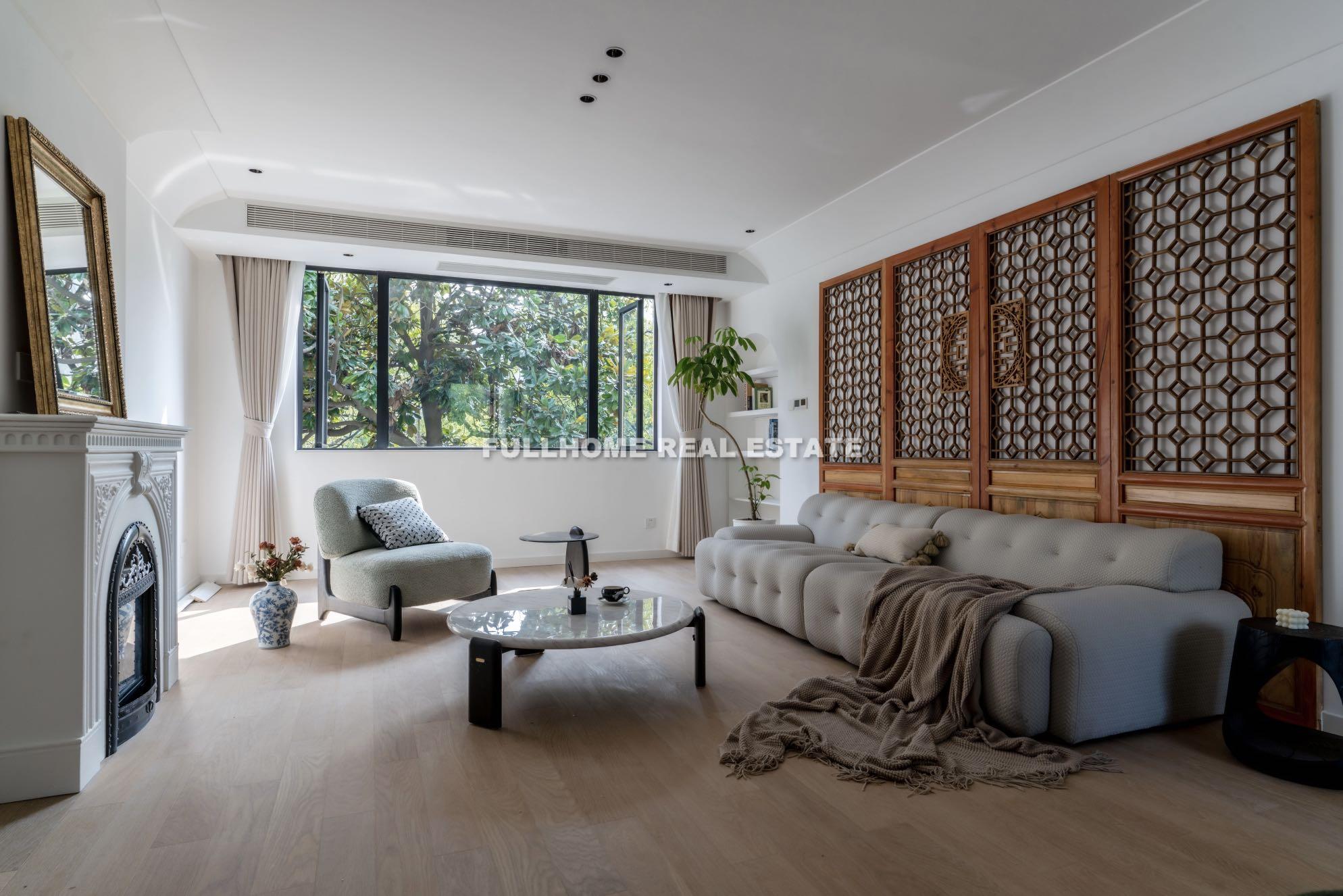 Same compound: Huaye Apartment, 1 bedrooms in Shanghai