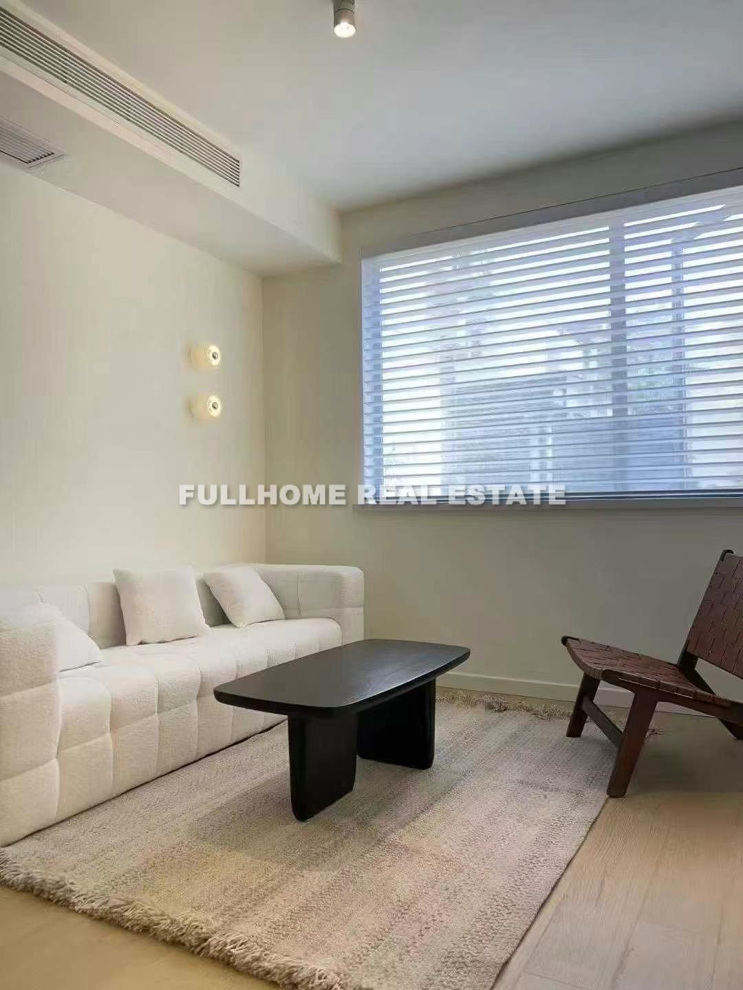 Same compound: Lane 1-500 Xingguo Road Old House, 2 bedrooms in Shanghai