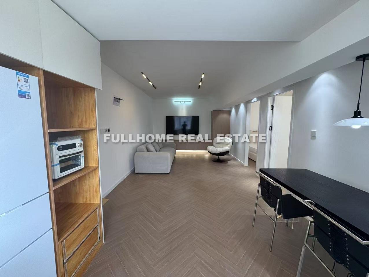 Same compound: Jinchang Apartment, 2 bedrooms in Shanghai