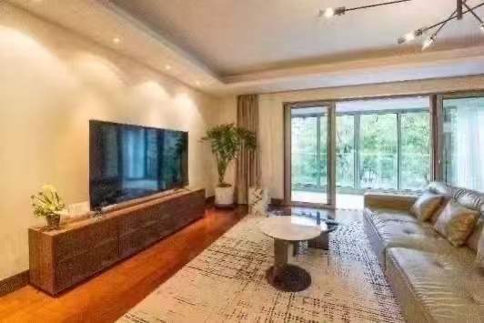 Similar property: Novel Century, 3 bedrooms, 272 sqm in Shanghai