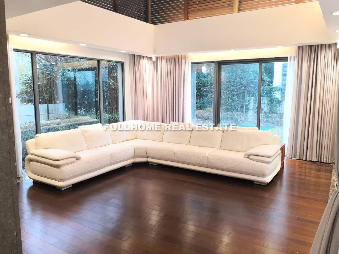 Similar property: Lakeside Ville, 4 bedrooms, 380 sqm in Shanghai