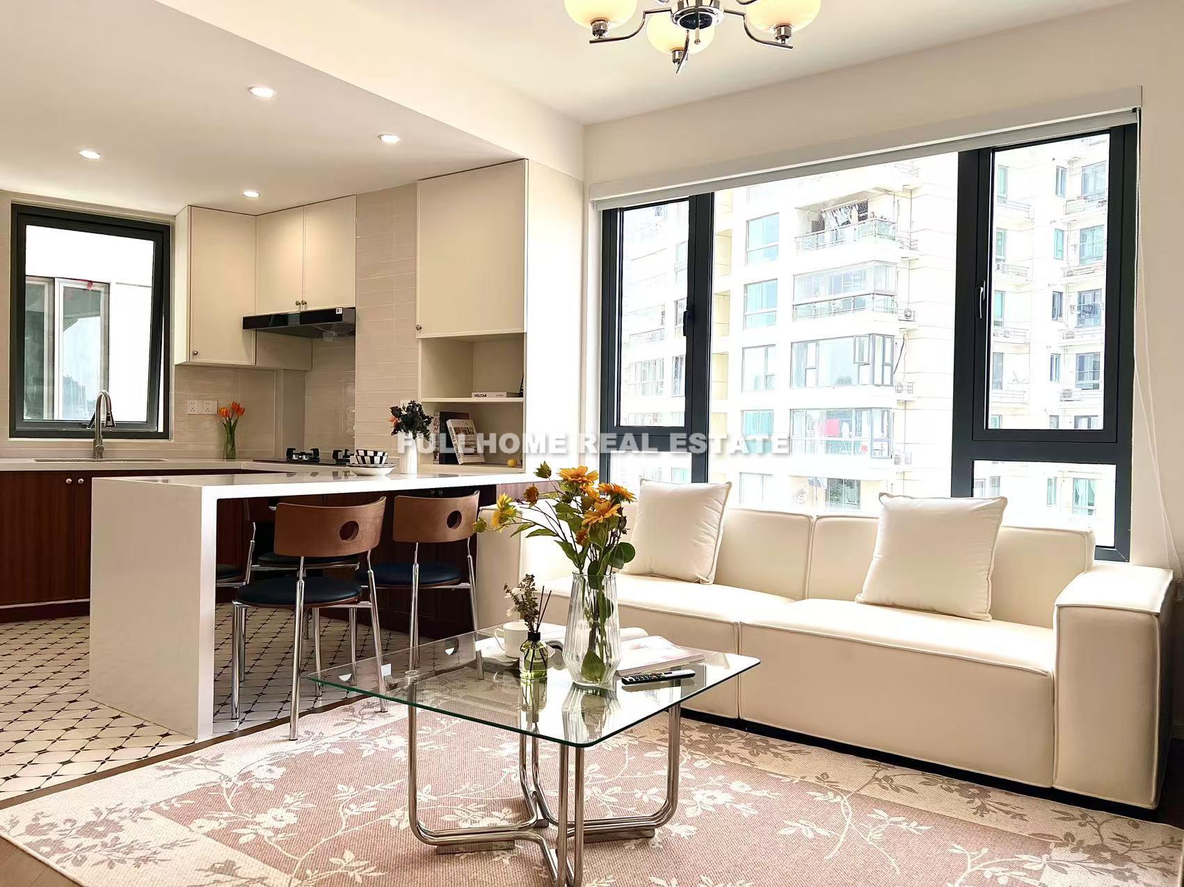 Top Of City - 2 bedroom apartment in Shanghai, People Square, Downtown