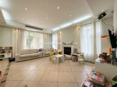 Similar property: Violet Country Villa, 4 bedrooms, 320 sqm in Shanghai
