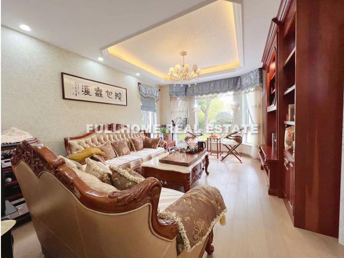 Similar property: Le Chambord, 5 bedrooms, 337 sqm in Shanghai