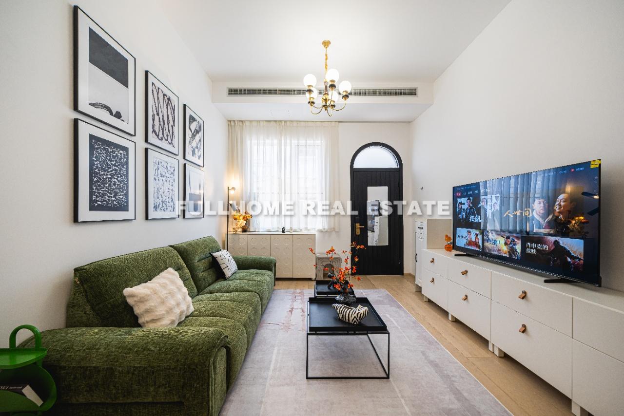 Same compound: Lane 200-500 South Xiang Yang Road Old House, 3 bedrooms in Shanghai