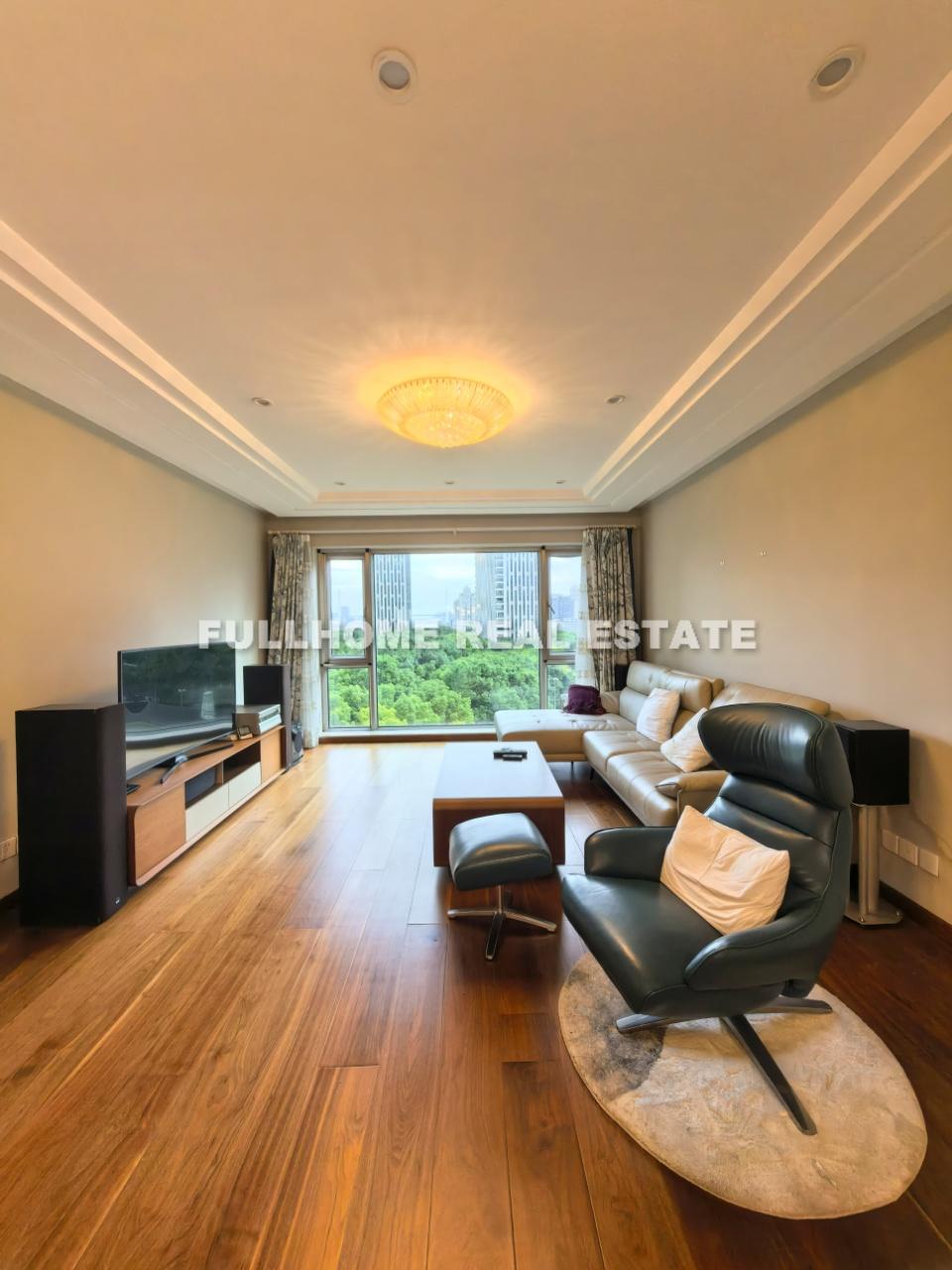 Shimao Riviera Garden - 3 bedroom apartment in Shanghai, Lujiazui, Pudong