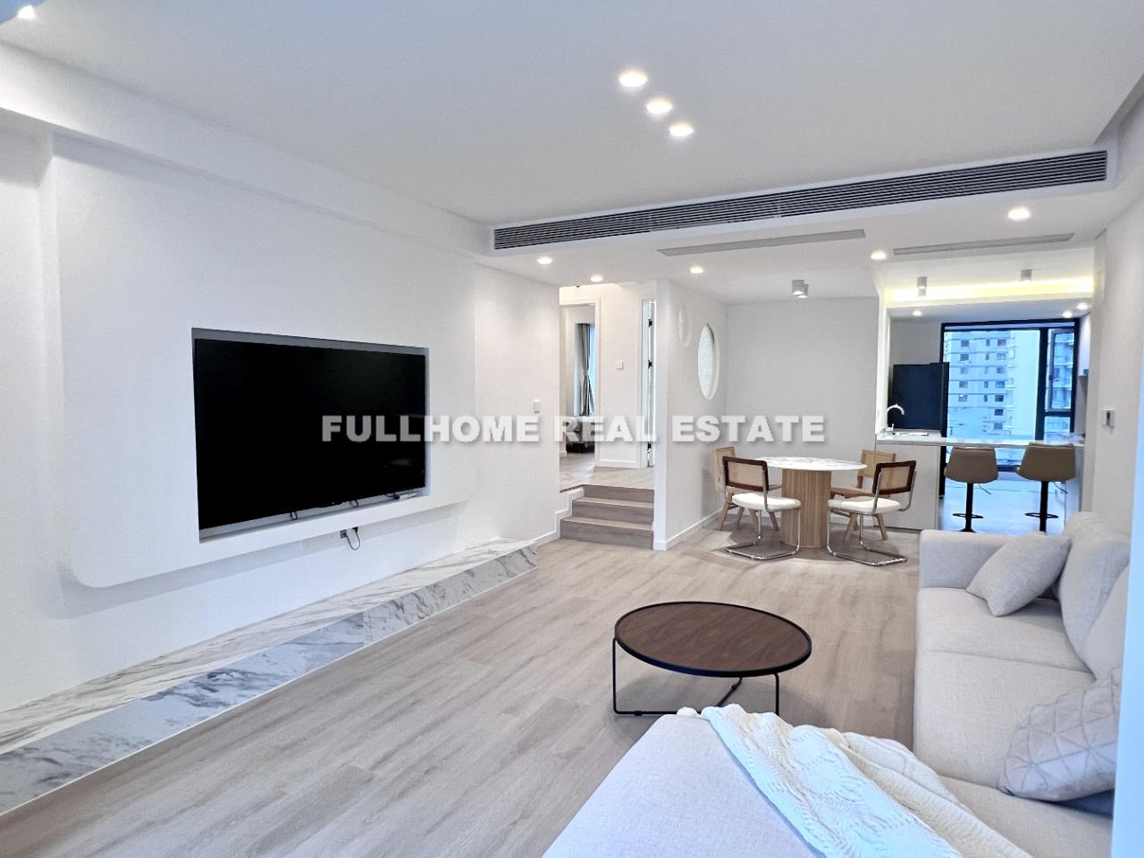 Same compound: Hong Kai Wan Garden, 3 bedrooms in Shanghai