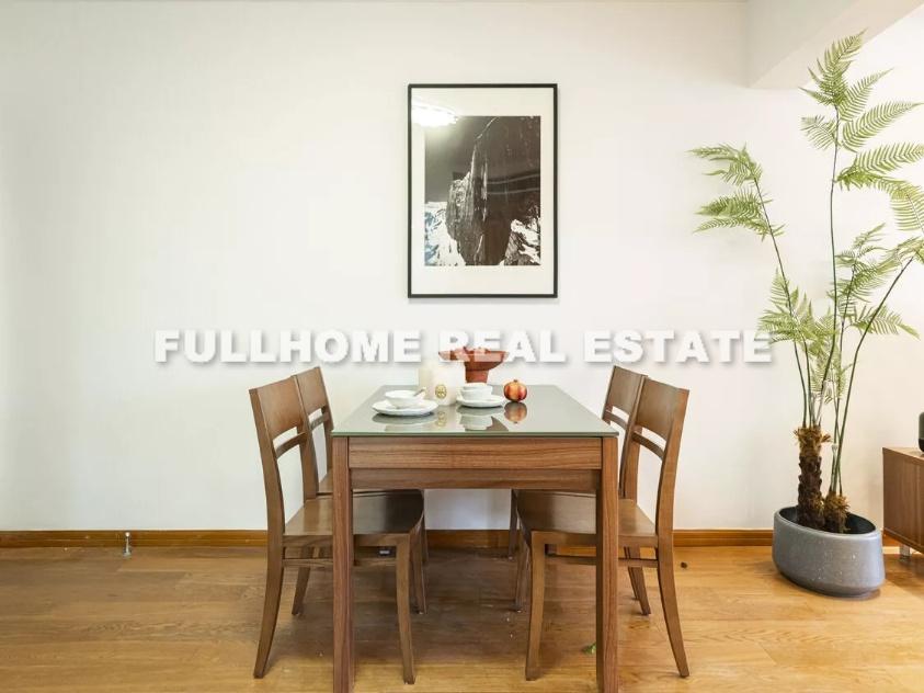 Same compound: West Nanjing Mansion, 1 bedrooms in Shanghai