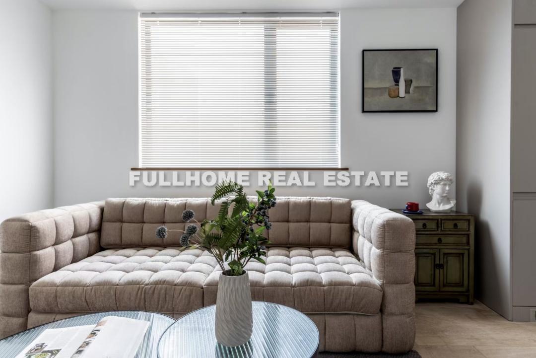 Same compound: Silver Garden, 1 bedrooms in Shanghai
