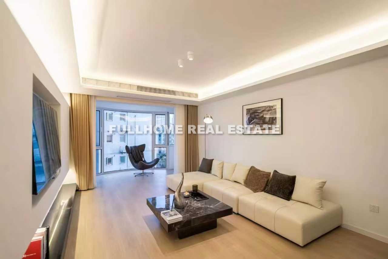 Same compound: Jingan Hebin Garden, 2 bedrooms in Shanghai
