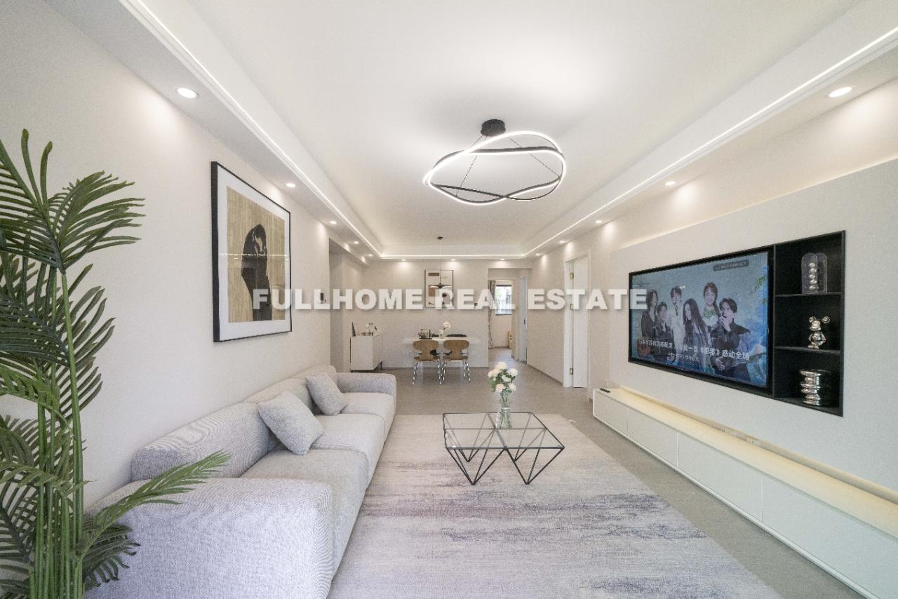 Rainbow New City - 3 bedroom apartment in Shanghai, Hongko and Yangpu, Downtown