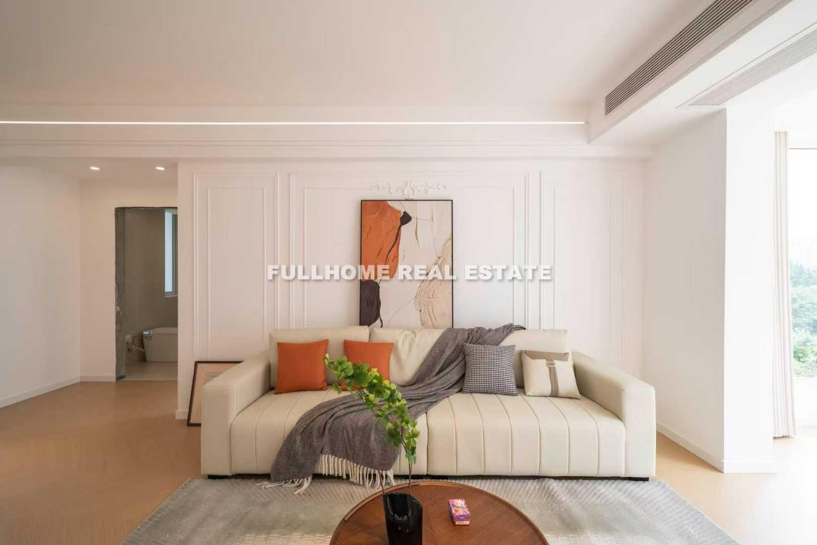 Same compound: Xinhu Mingzhu City, 2 bedrooms in Shanghai