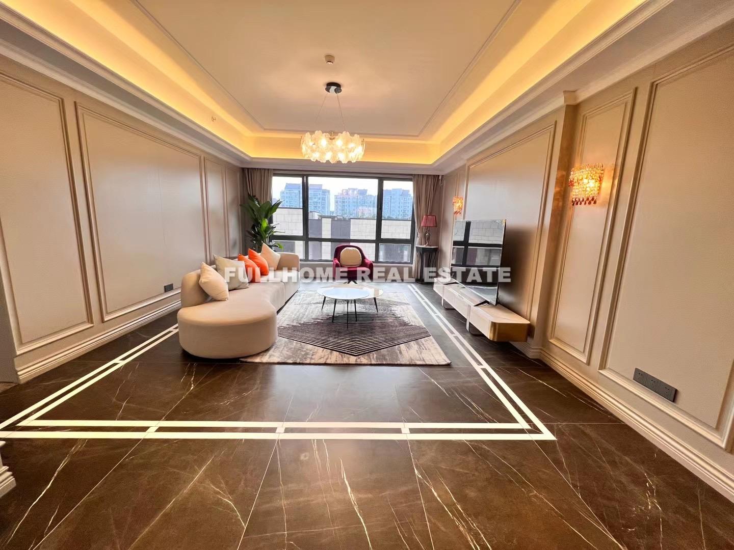 Long Hu Jiu Yue - 4 bedroom apartment in Shanghai, Qingpu, Suburb