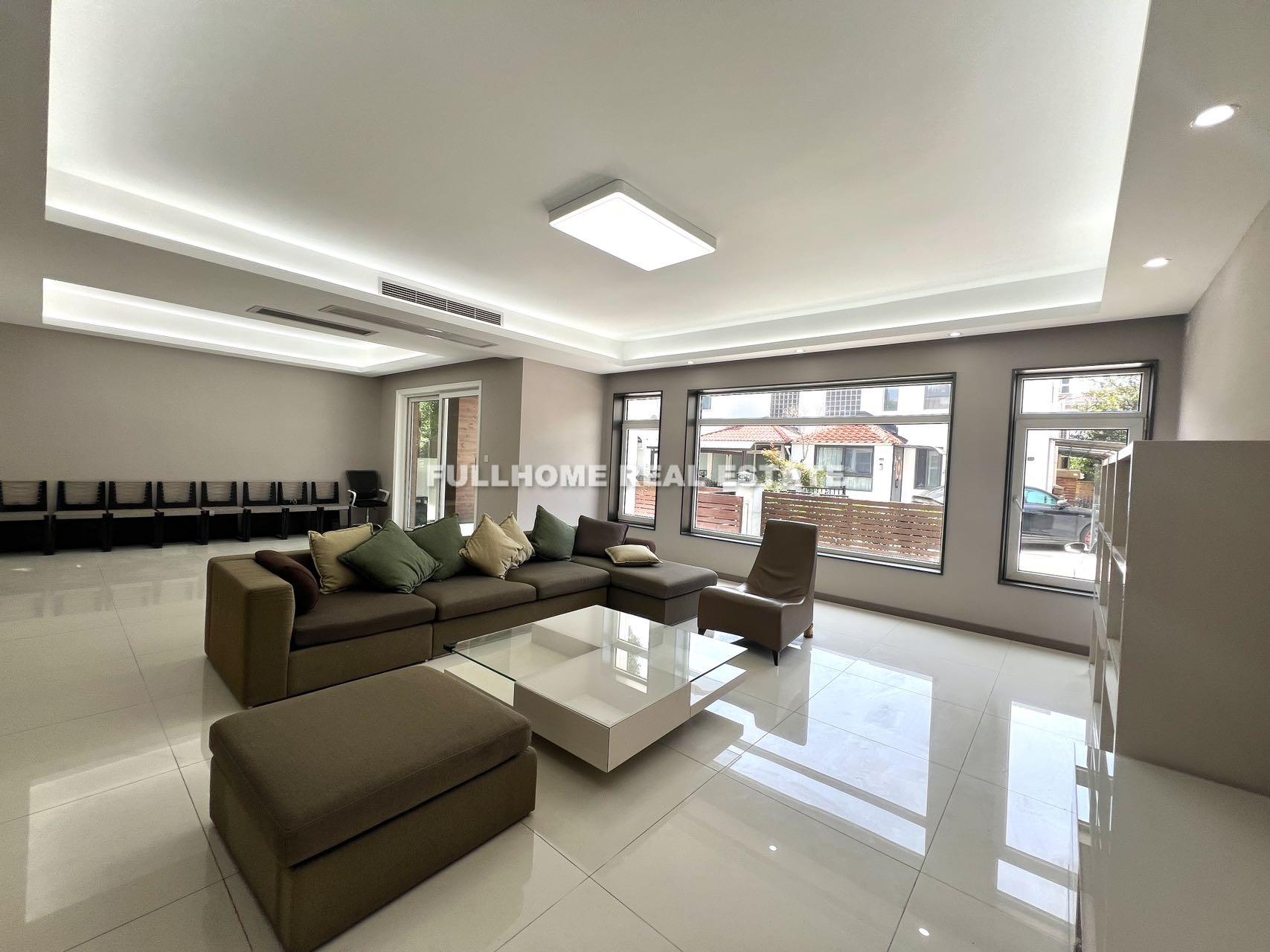 Similar property: Western Suburban Garden, 5 bedrooms, 258 sqm in Shanghai