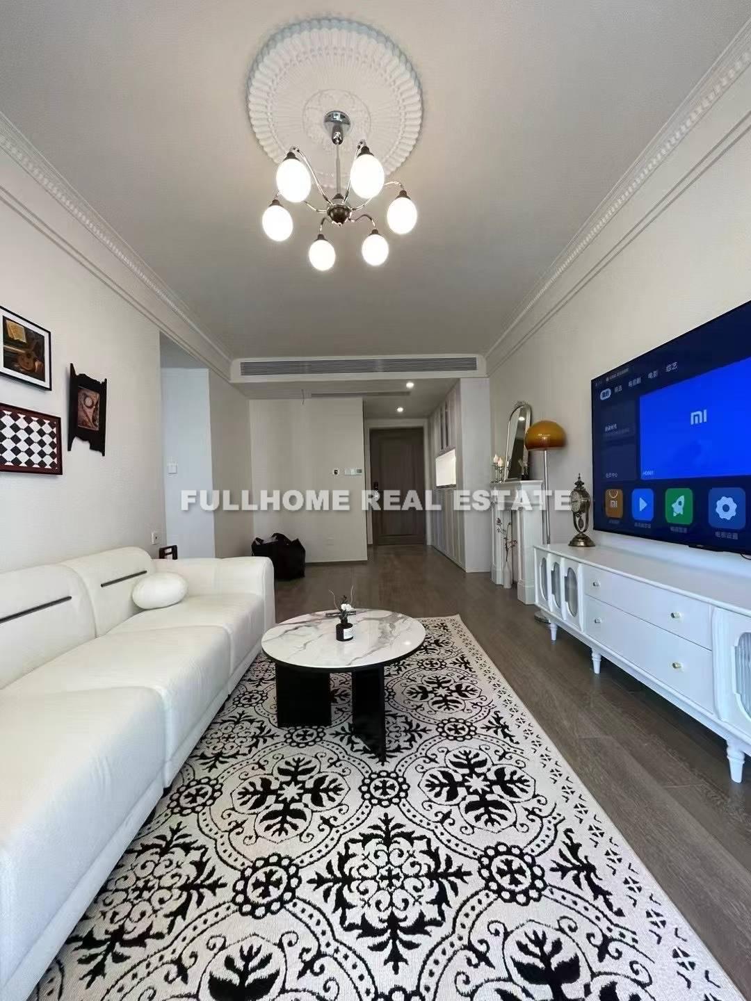 Same compound: Sunny Flower City, 3 bedrooms in Shanghai