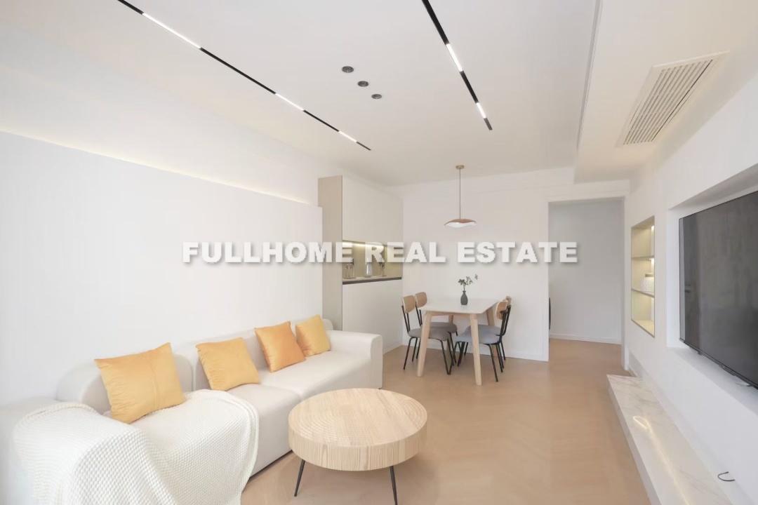 Zhao Jia Qiao - 1 bedroom apartment in Shanghai, Jing An, Downtown