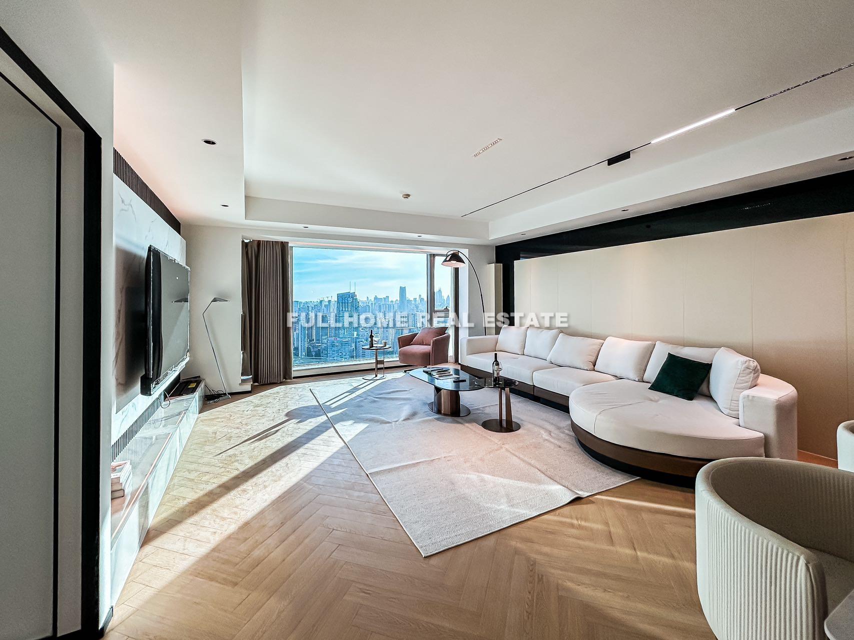 Similar property: Shimao Riviera Garden, 3 bedrooms, 238 sqm in Shanghai