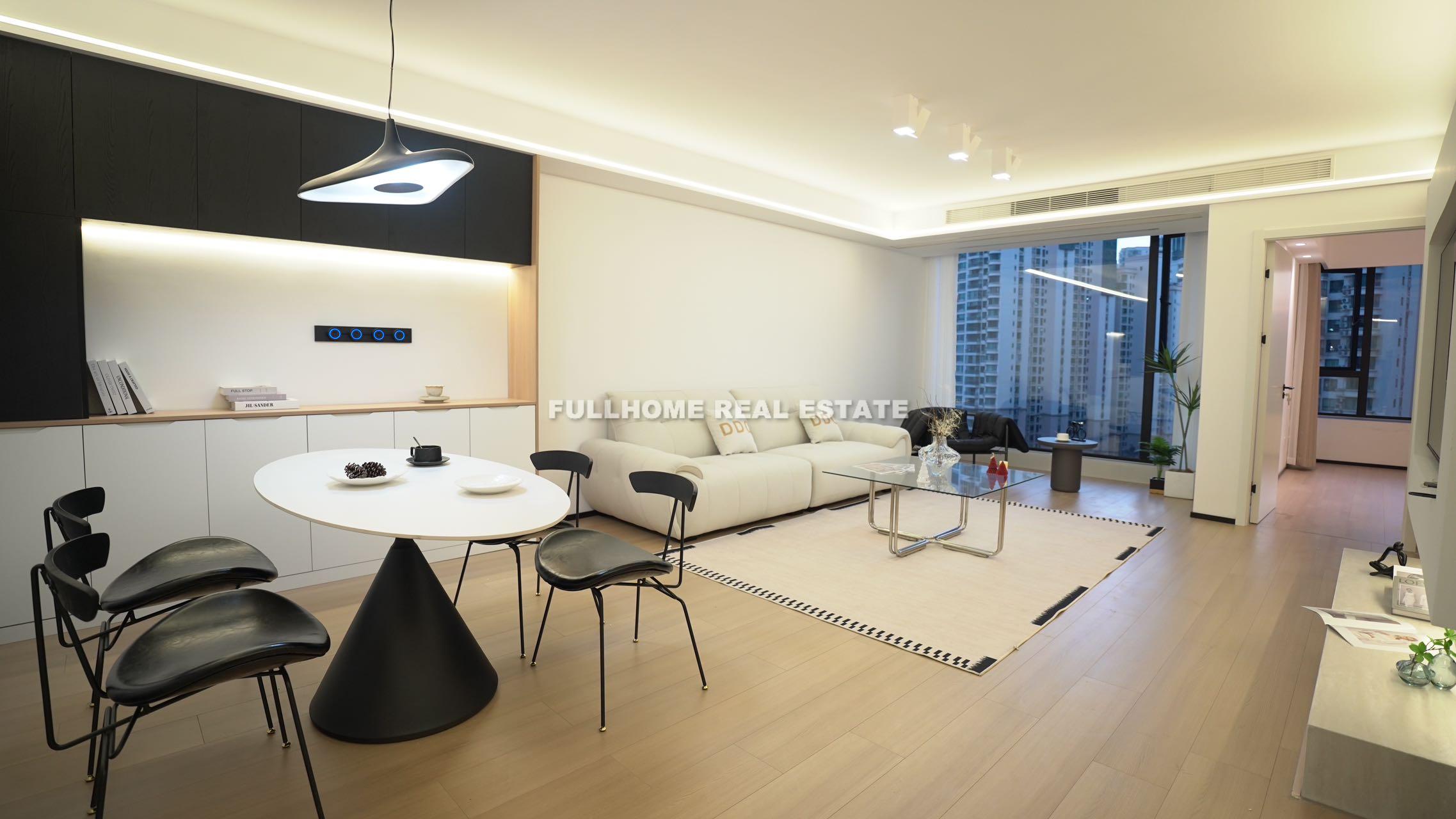 Zhong Yuan Liang Wan Cheng - 2 bedroom apartment in Shanghai, Putuo, Downtown