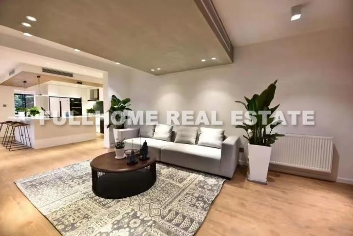 Lane 600-1000 South Jianguo Road Old House - 3 bedroom apartment in Shanghai, FFC, Downtown