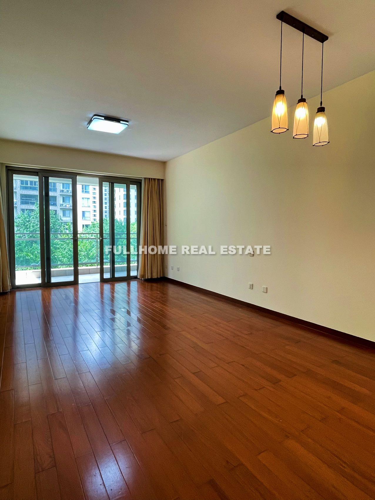 Similar property: Yanlord Town, 3 bedrooms, 122 sqm in Shanghai