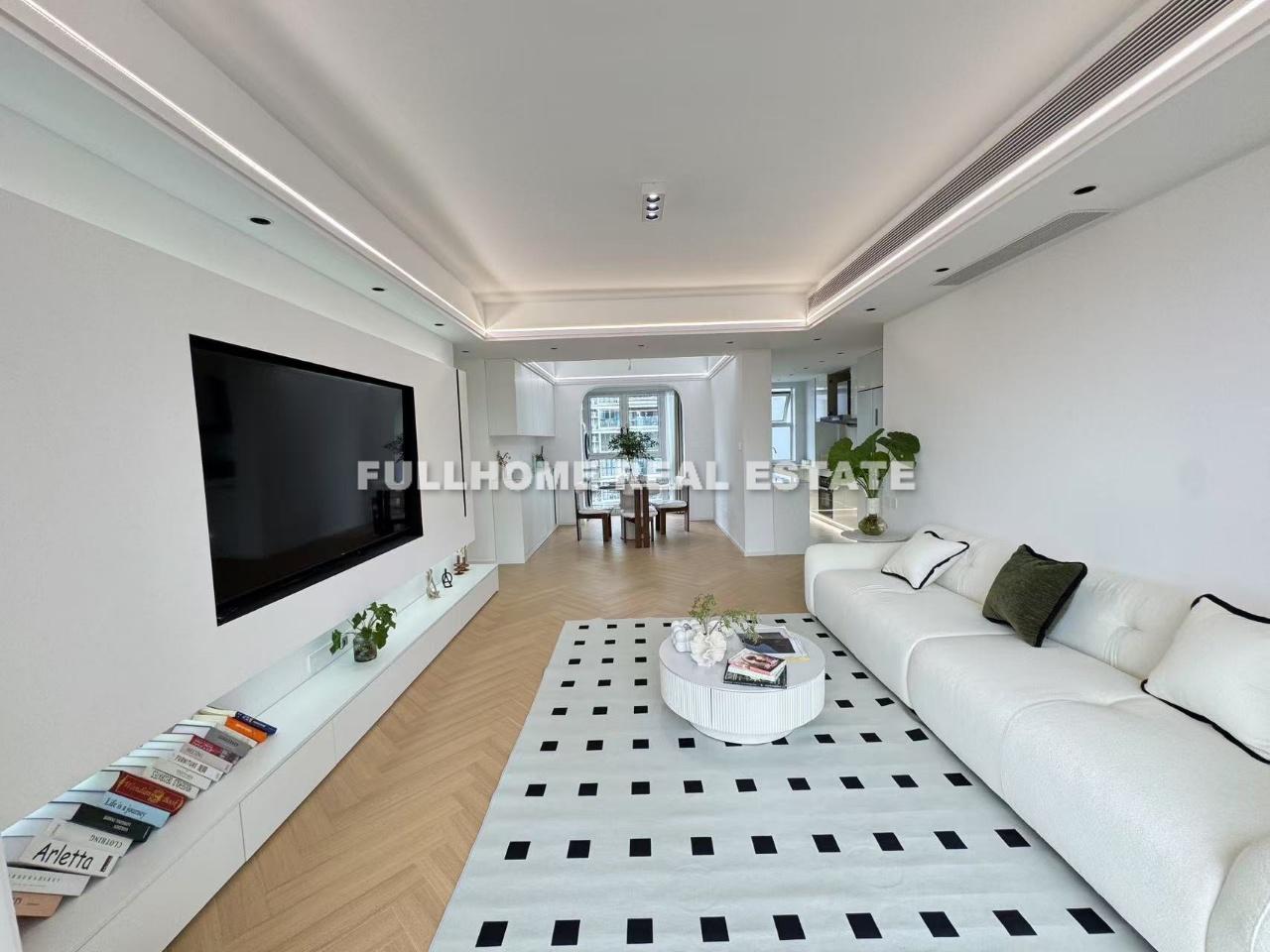 Same compound: Bin Jiang Ming Ren Yuan, 3 bedrooms in Shanghai