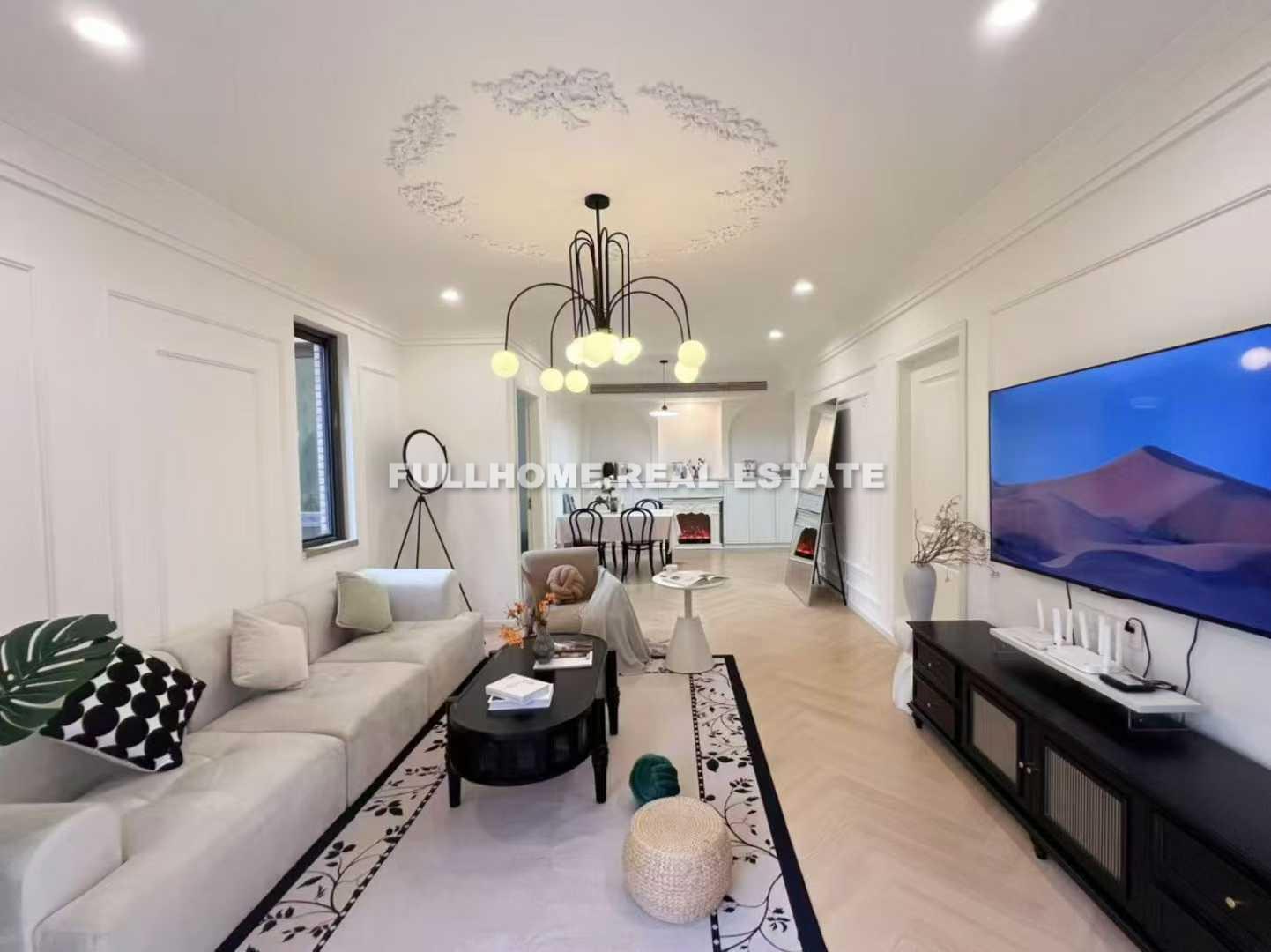 Similar property: The Bund, 2 bedrooms, 120 sqm in Shanghai
