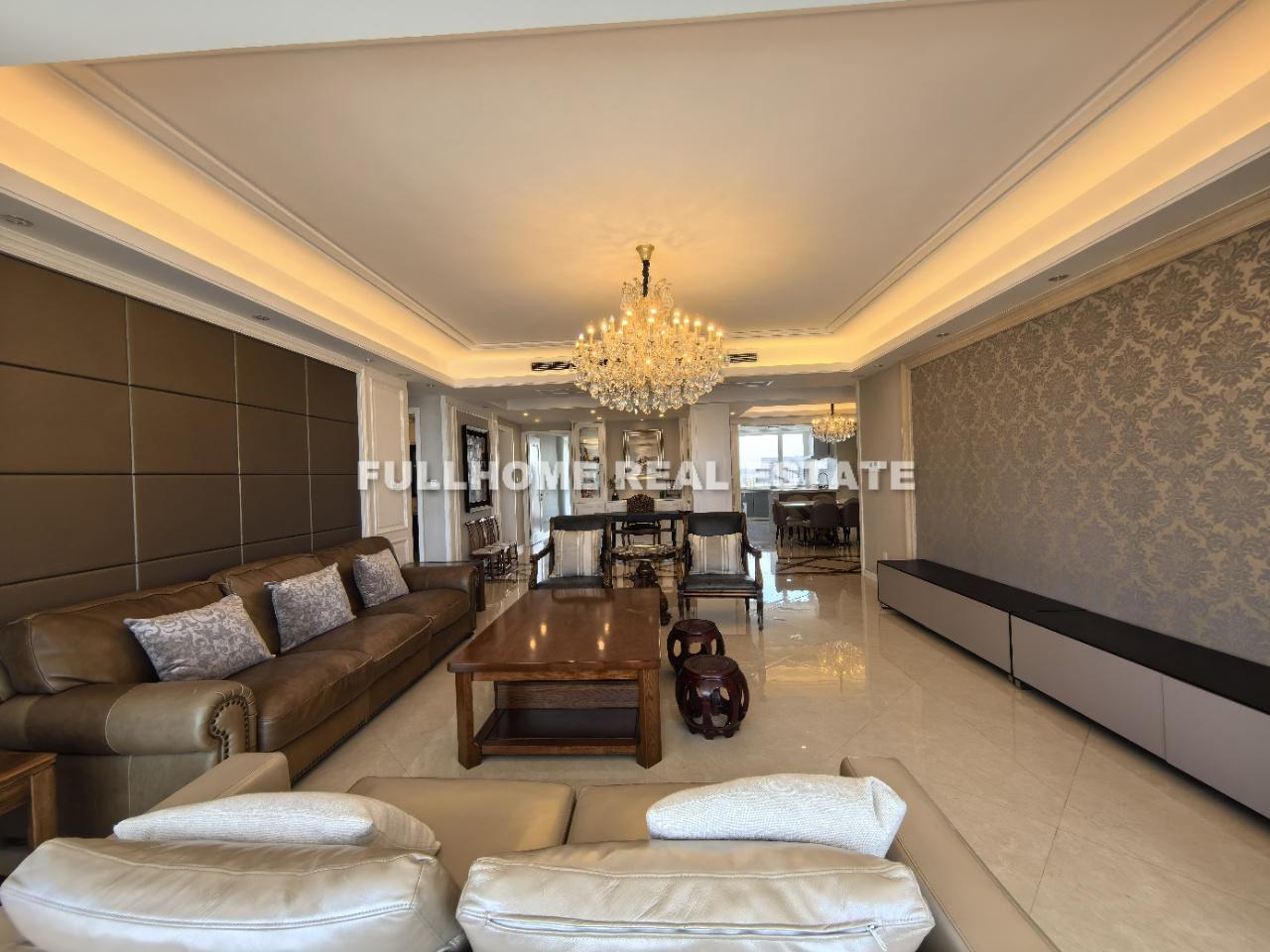Same compound: Jiahua Riverside Garden, 3 bedrooms in Shanghai