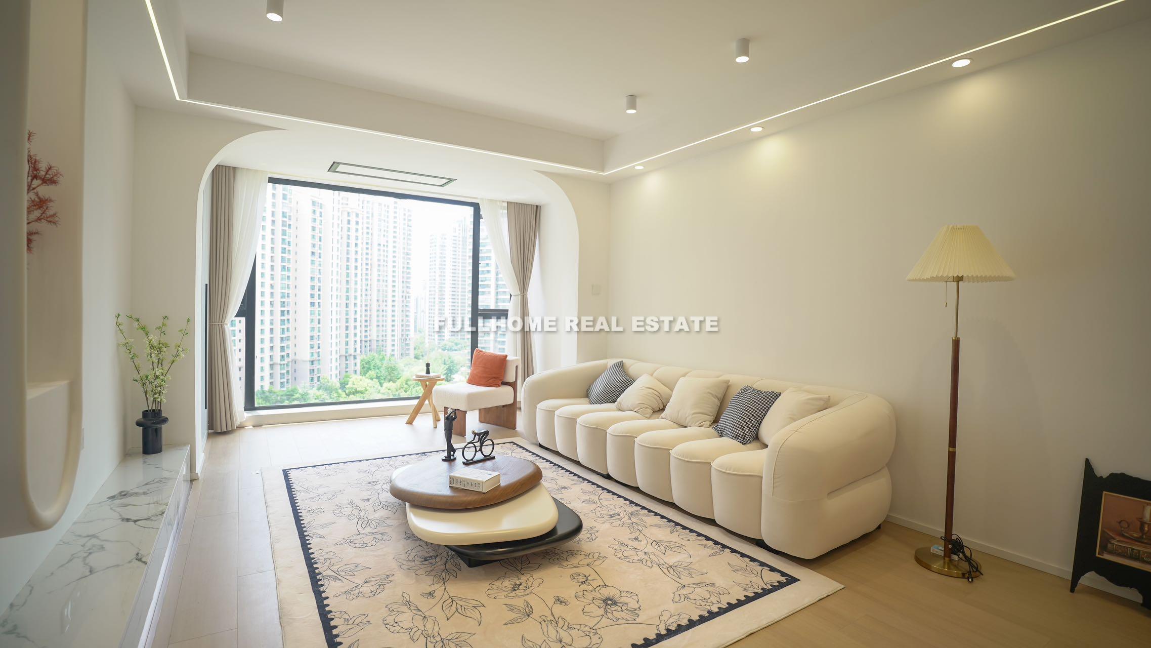 Zhong Yuan Liang Wan Cheng - 2 bedroom apartment in Shanghai, Putuo, Downtown