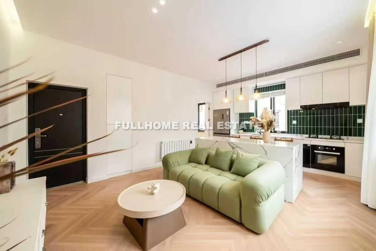 Similar property: Lane 1-100 Yueyang Road Old House, 2 bedrooms, 80 sqm in Shanghai
