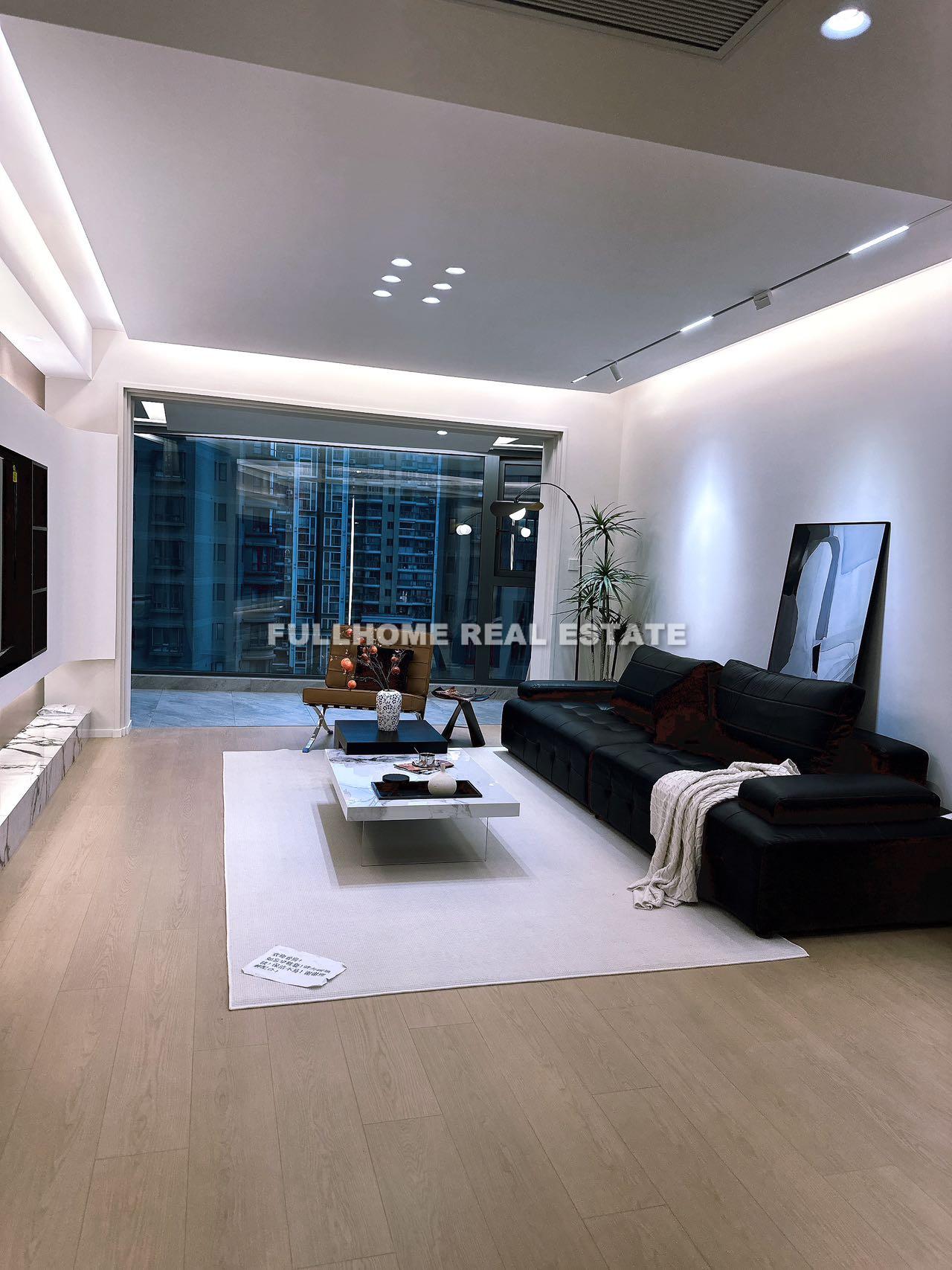 Similar property: Gubei International Garden, 4 bedrooms, 217 sqm in Shanghai