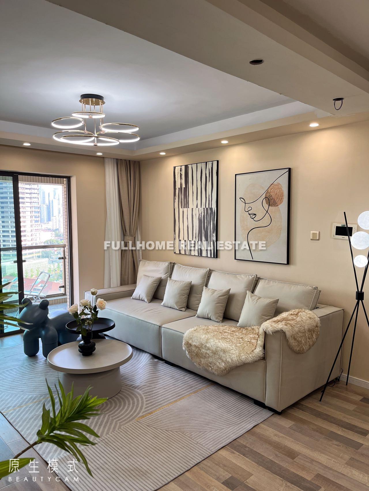 Same compound: Rainbow New City, 3 bedrooms in Shanghai