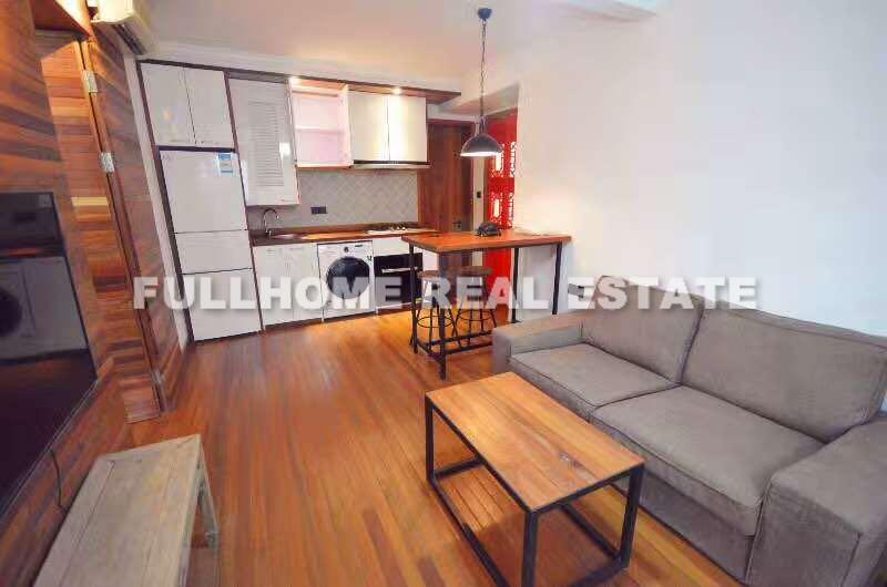 Lane 1001-1500 Middle Huaihai Road Old House - 1 bedroom apartment in Shanghai, Downtown, Downtown