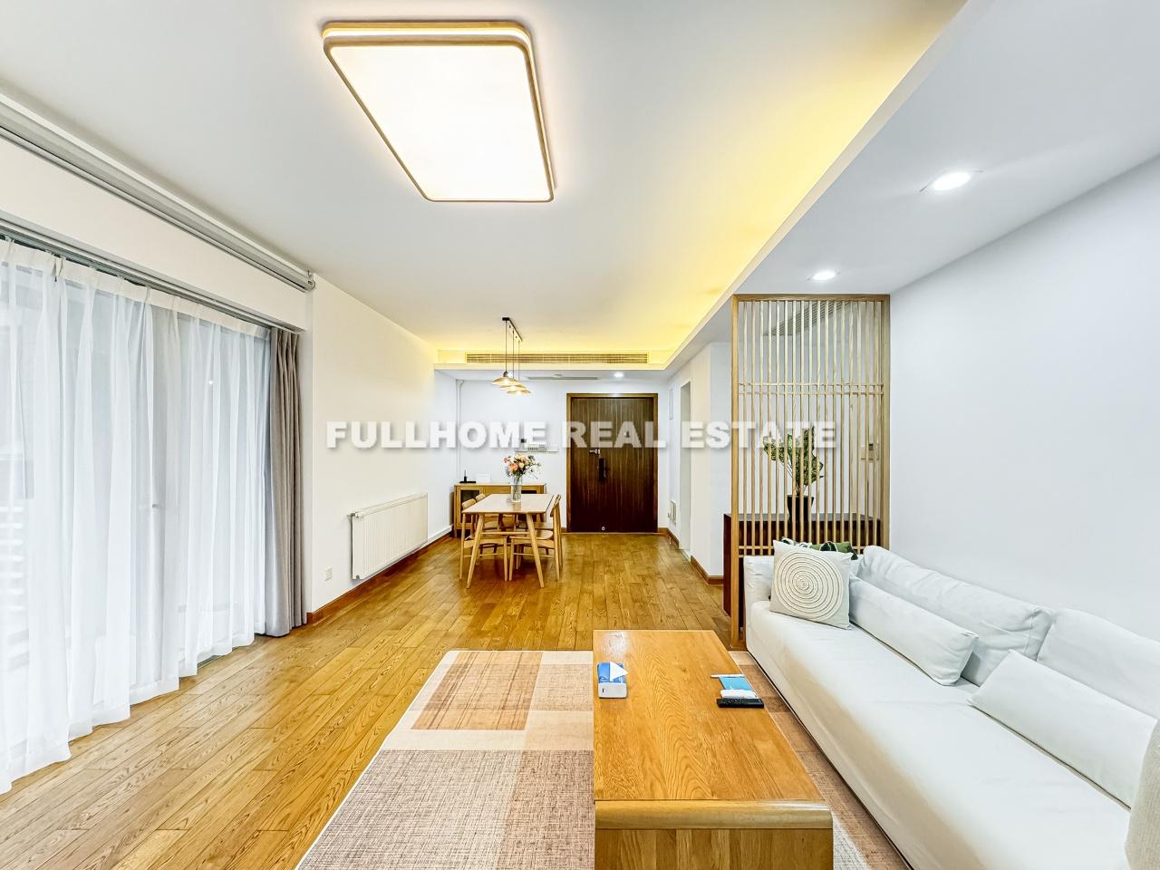 Novel Century - 3 bedroom apartment in Shanghai, Xujiahui, Downtown