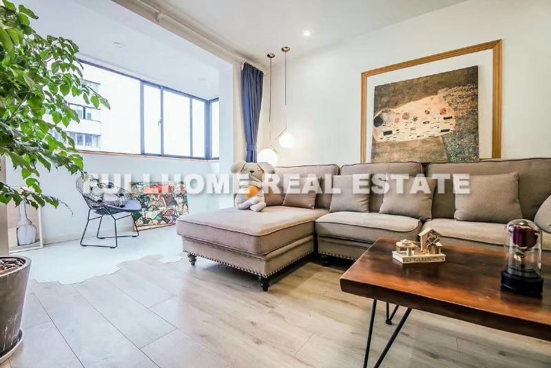 Same compound: Da Zhong Qi Che Apartment, 4 bedrooms in Shanghai