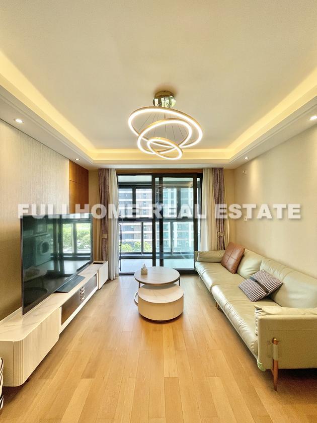 Similar property: Jing Cui Ming Di, 3 bedrooms, 124 sqm in Shanghai