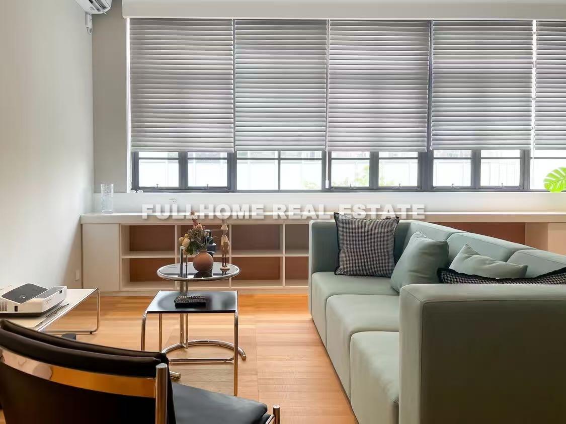 Lane 501-1000 Middle Huaihai Road Old House - 2 bedroom apartment in Shanghai, Downtown, Downtown